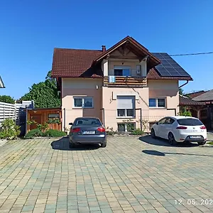 Vagon - Studio - Near Btc, Ljubljana